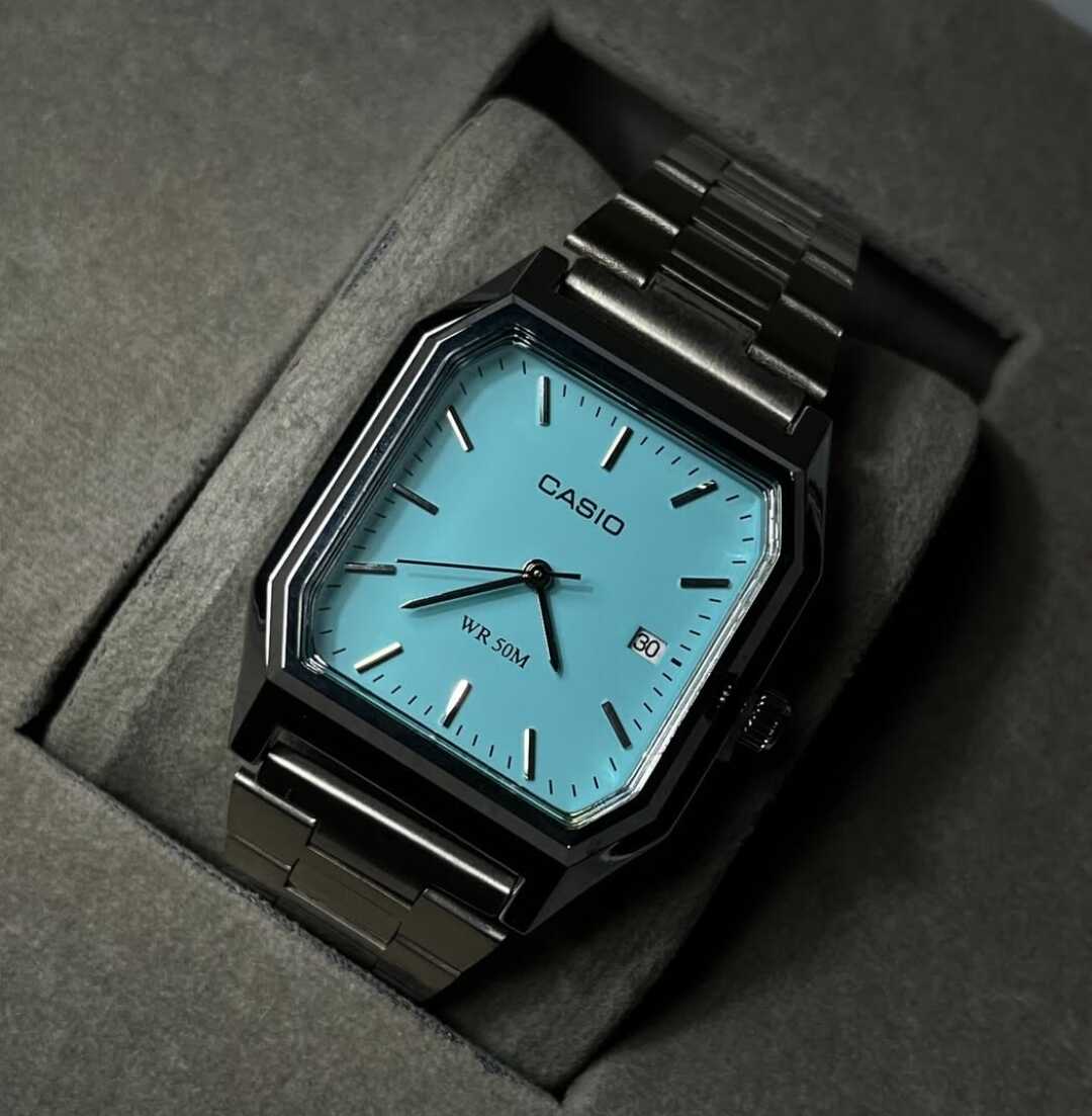 Casio® Vintage Square B185 + Estuche de Lujo