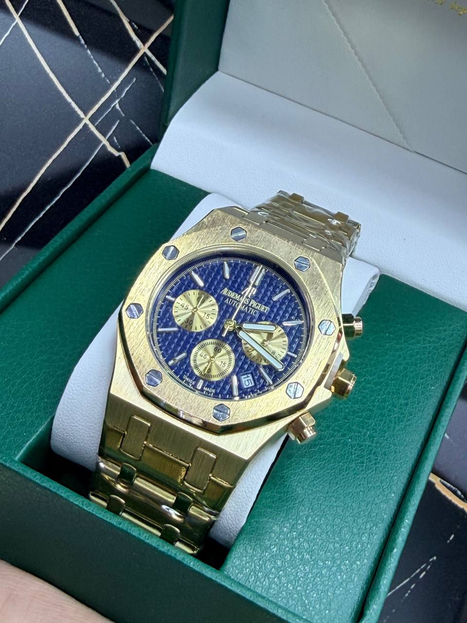 Audemars Piguet Royal Oak + Estuche de Lujo AP